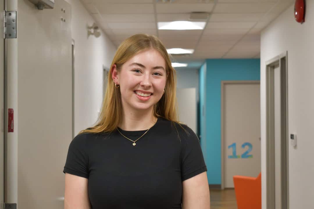 Headshot of a young teenager